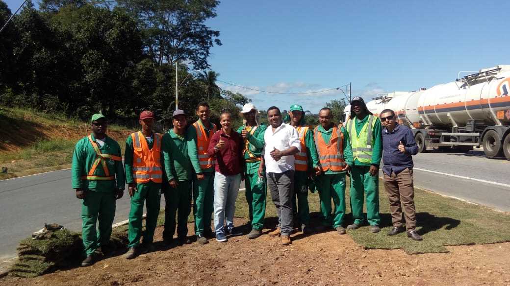 Camacã: Serviço de Jardinagem está sendo realizado no trevo